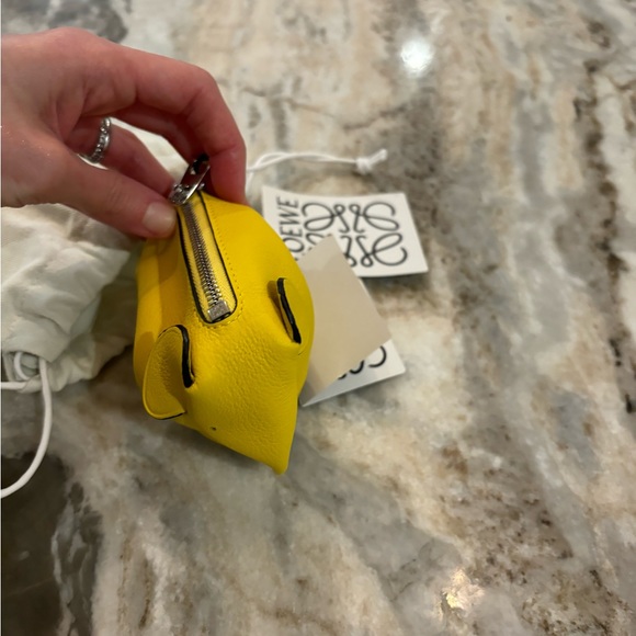 New in box Loewe elephant coin purse rare color!! - Picture 2 of 6